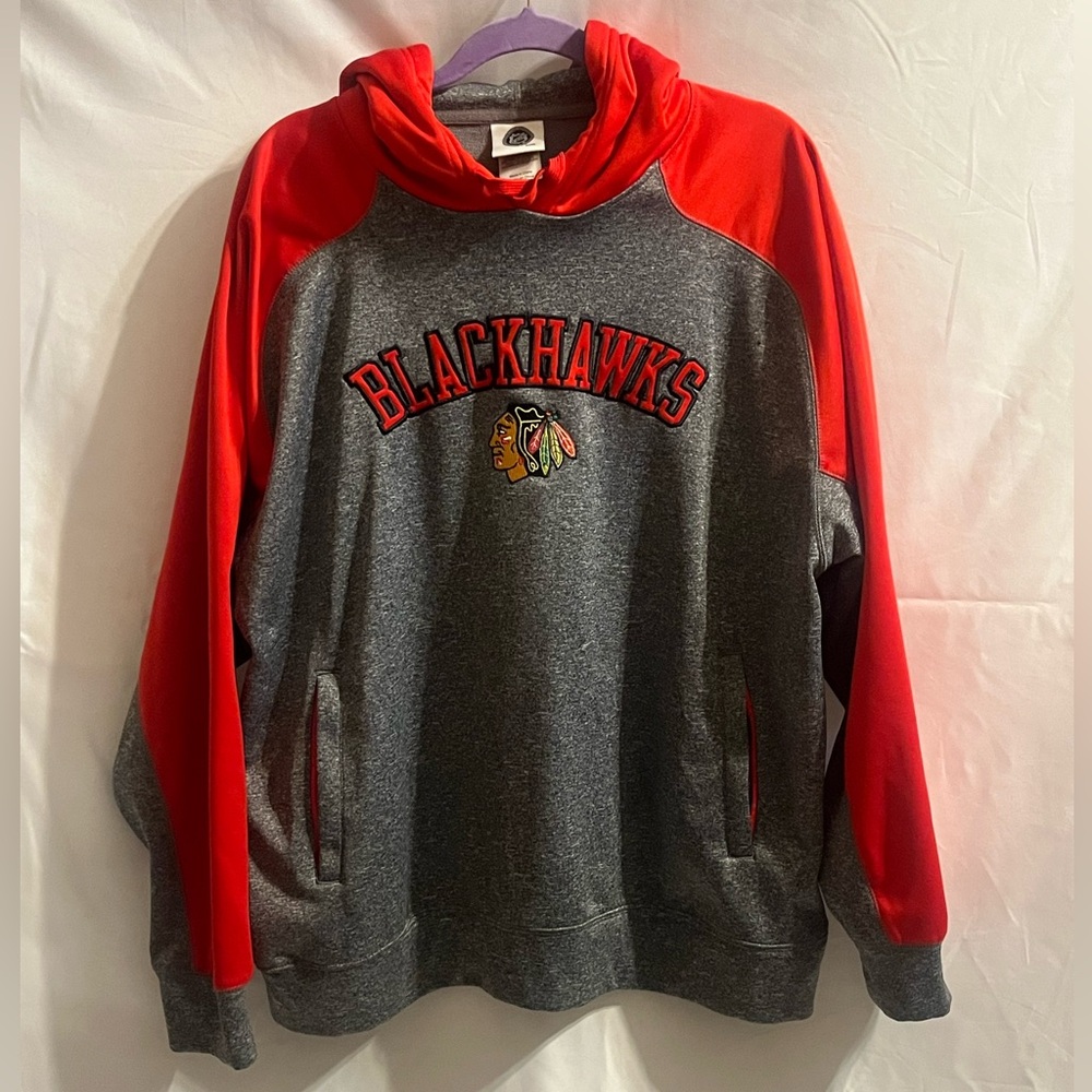 Blackhawks Gray and Red Men's Hoodie Size XL 46-48